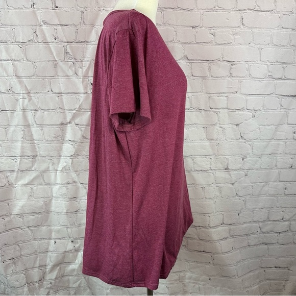 NWT boutique Women's Casual Maroon tee shirt tunic Top twist knot hem - Picture 2 of 12